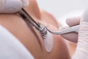 wimpernverlaengerung-behandlung